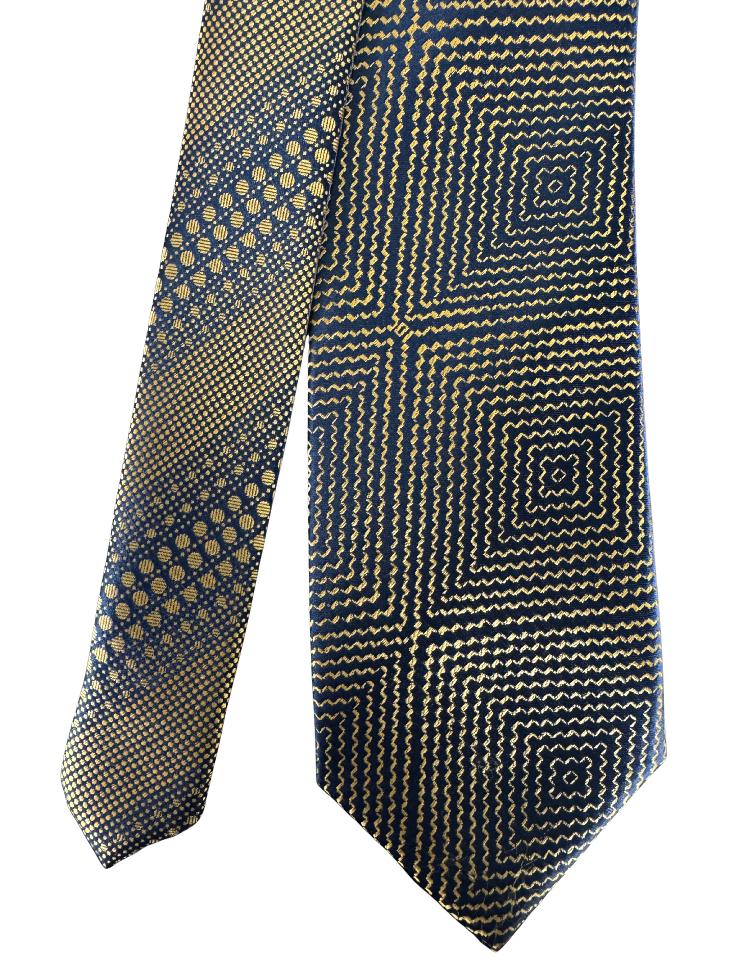 Golden Geometric Contrast Knot Tie
